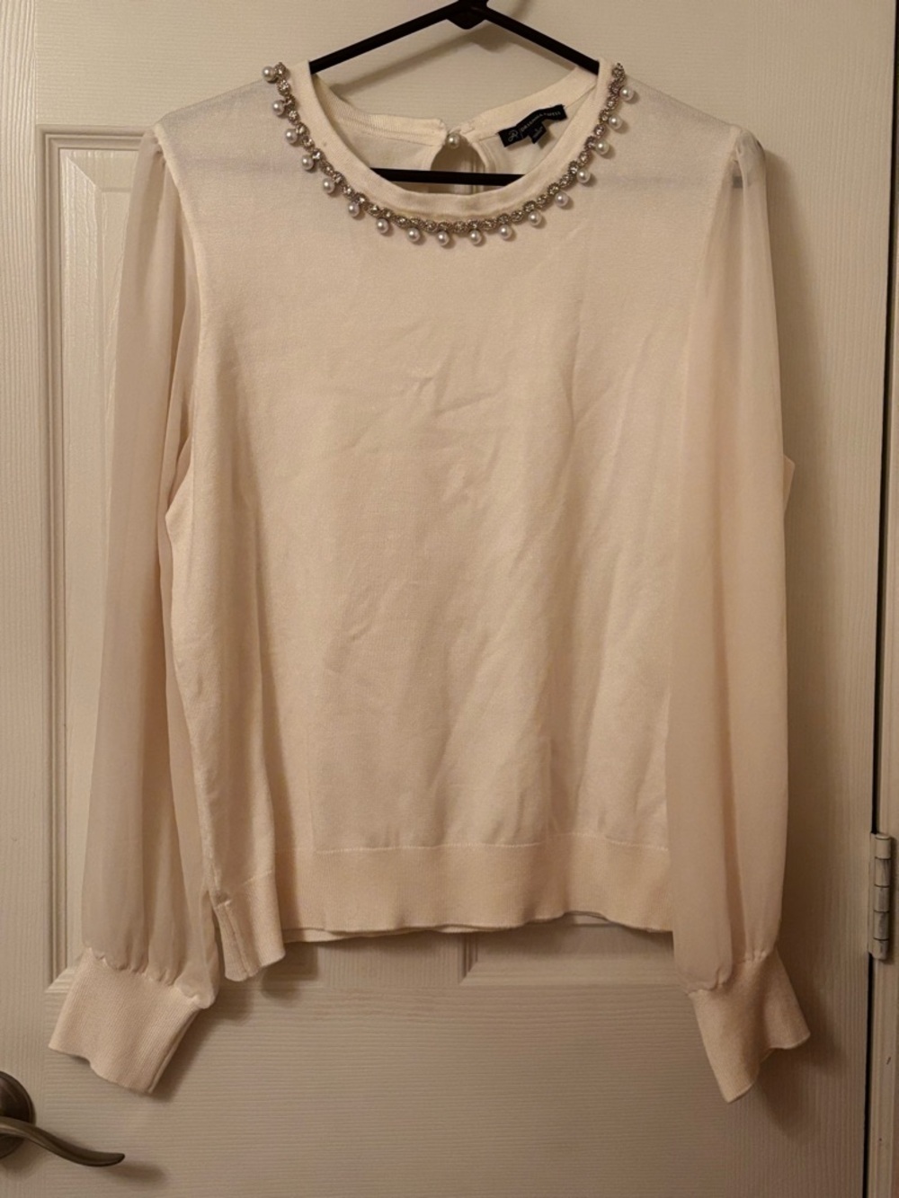 NWOT-Adrianna Papell Pearl & Crystal Trim Cream Top